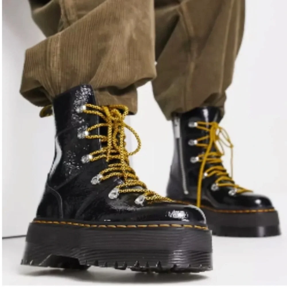 Dr. Martens Ghilana Max Lace-Up Black Pattern Leather Platform Boot sz.6